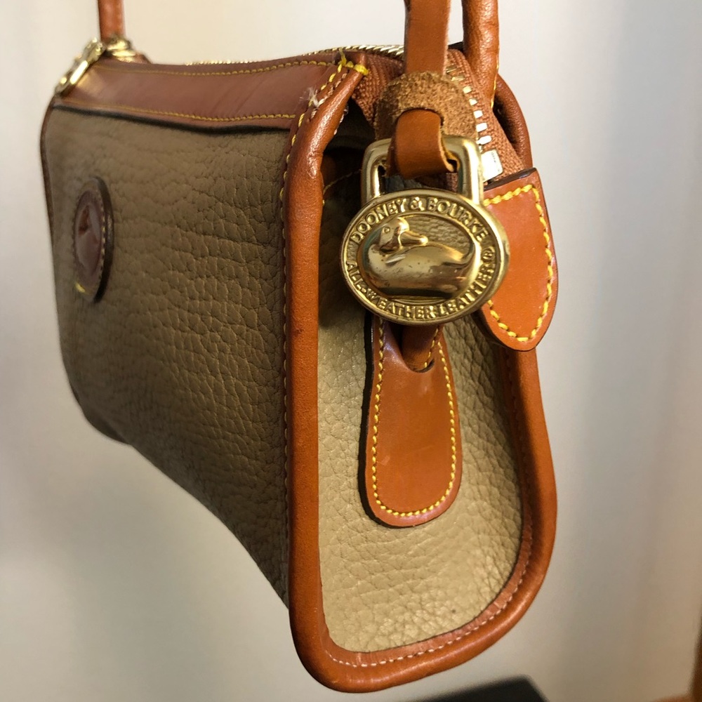 Dooney & Bourke Crossbody Bag